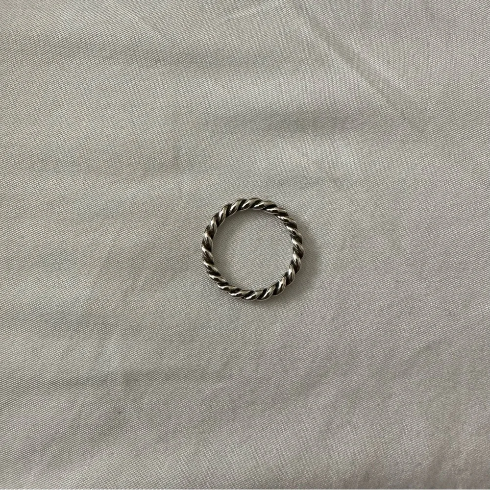 PANDORA | Twisted Rope Stackable Ring - Picture 4 of 5